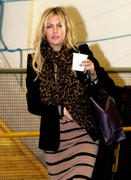 th_453882411_AbigailClancy_leavingITVstudiosinLondon_December172010_122_1009lo.jpg