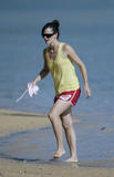 th_00945_Jennifer_Garner_on_the_Beach_in_Hawaii_5_122_463lo.jpg