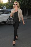 th_27737_celebrity_paradise.com_LaurenBosworth2010_07_01_endforMTVsTheHillsTheElder_9_122_471lo.jpg