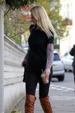 th_81478_celebrity_paradise.com_TheElder_ClaudiaSchiffer2010_11_22_schoolruninLondon15_122_628lo.jpg