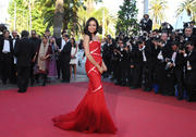 th_46756_RosarioDawsonScreeningofThisMustbethePlaceatthe64thinternationalfilmfestivalinCannes20.5.2011_27_122_653lo.jpg