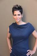 th_91360_HalleBerryAttendingThePressConferenceForTheCallMovie03.14.201320_122_774lo.jpg