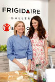 th_69467_JenniferGarner_launches_kids_cooking_academy_05_122_809lo.jpg