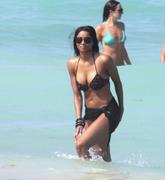 th_699724326_CiaraonthebeachinMiami14.5.2011_12_122_857lo.jpg