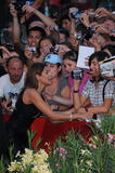 th_64649_eva_mendes_premiere_1_tikipeter_celebritycity_083_122_872lo.jpg