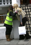 th_41188_celebrity_paradise.com_TheElder_ClaudiaSchiffer2010_12_07_schoolruninLondon5_122_954lo.jpg